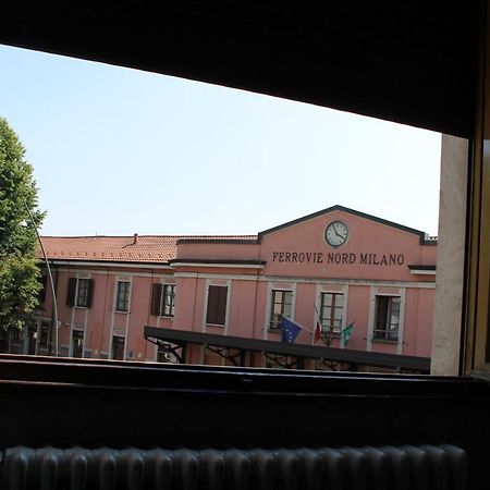 L'Appartamento Della Stazione Di Саронно Экстерьер фото